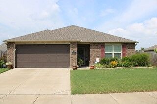 Property Photo:  1231 S Spritz Drive  AR 72701 
