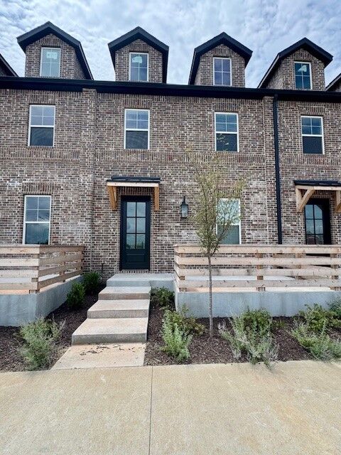5914 S Bellview Road  Rogers AR 72758 photo