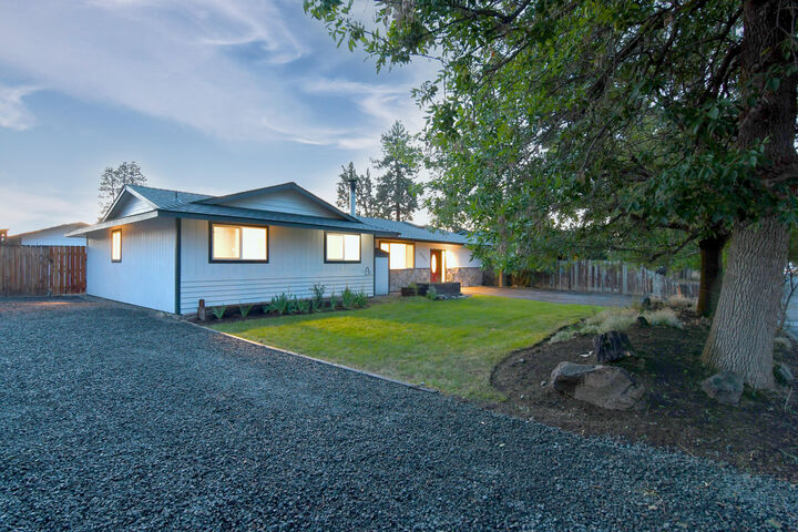 Property Photo:  61373 Franke Lane  OR 97702 