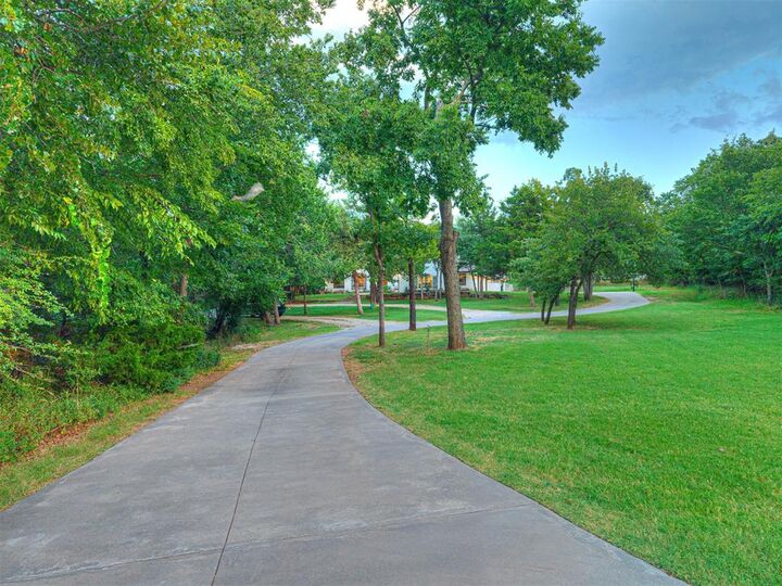 Property Photo: 5700 Whitetail Run OK 73013