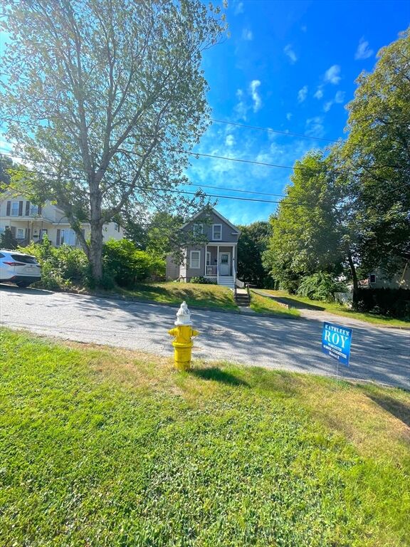 Property Photo:  2 Keen St  MA 01603 