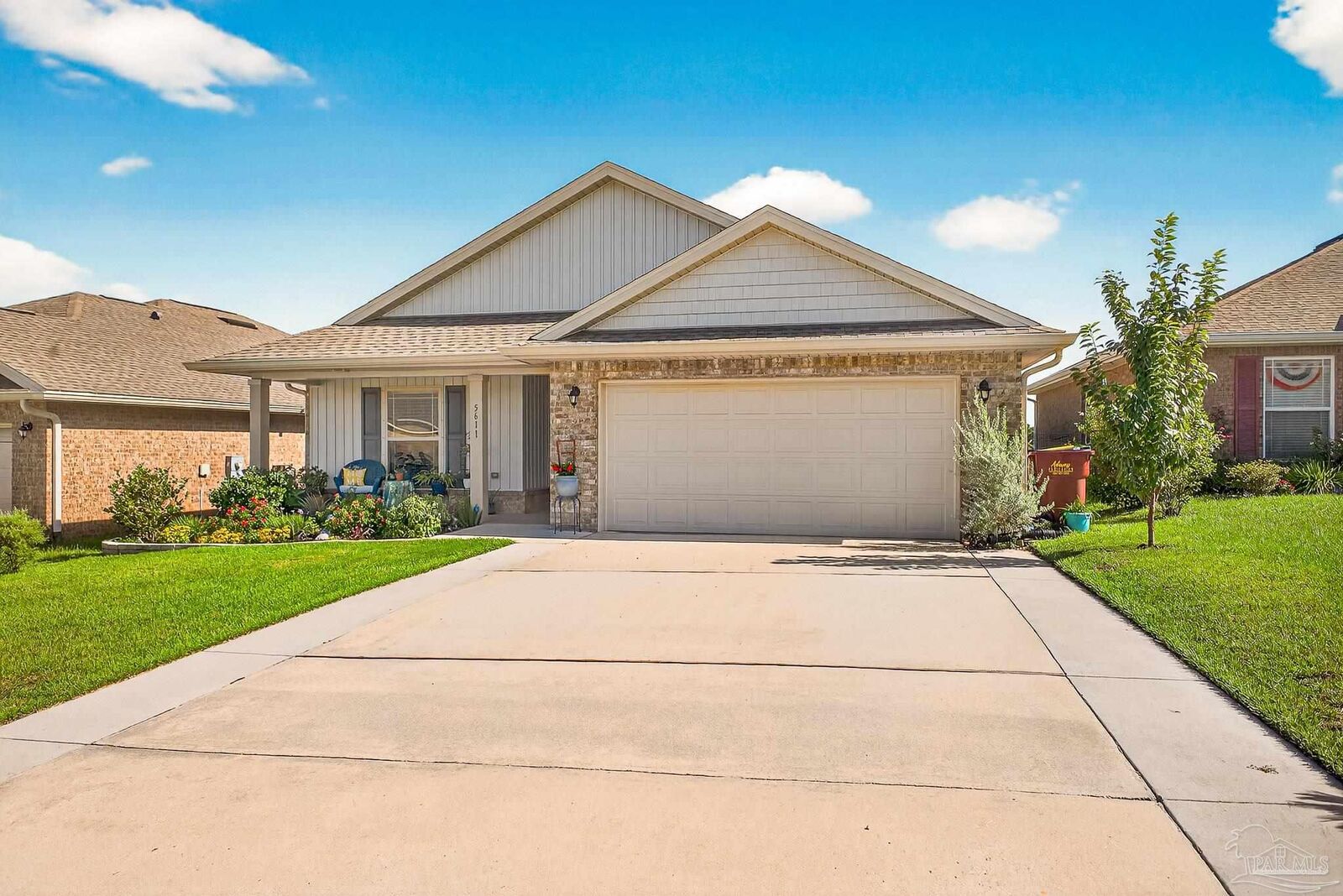 Property Photo: 5611 Blue Sky Ct FL 32583