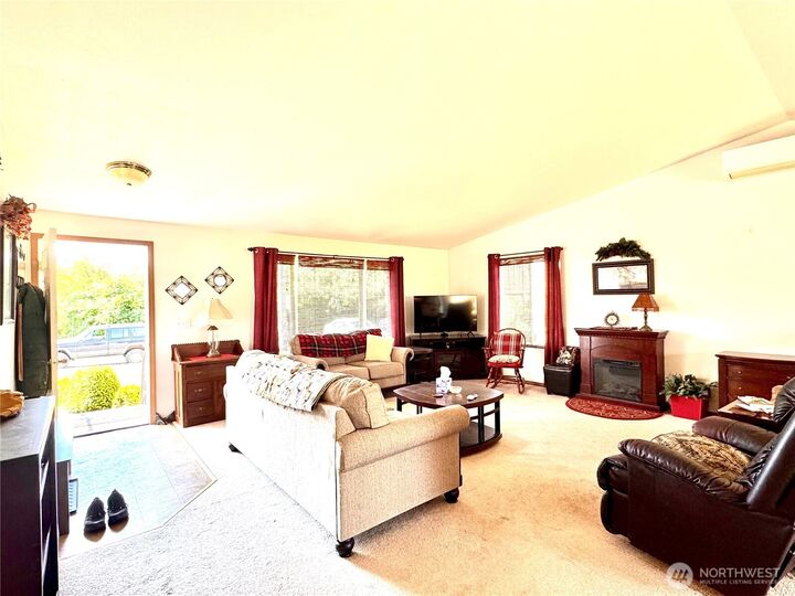 Property Photo:  1258 SW Sylvenus Street  WA 98532 