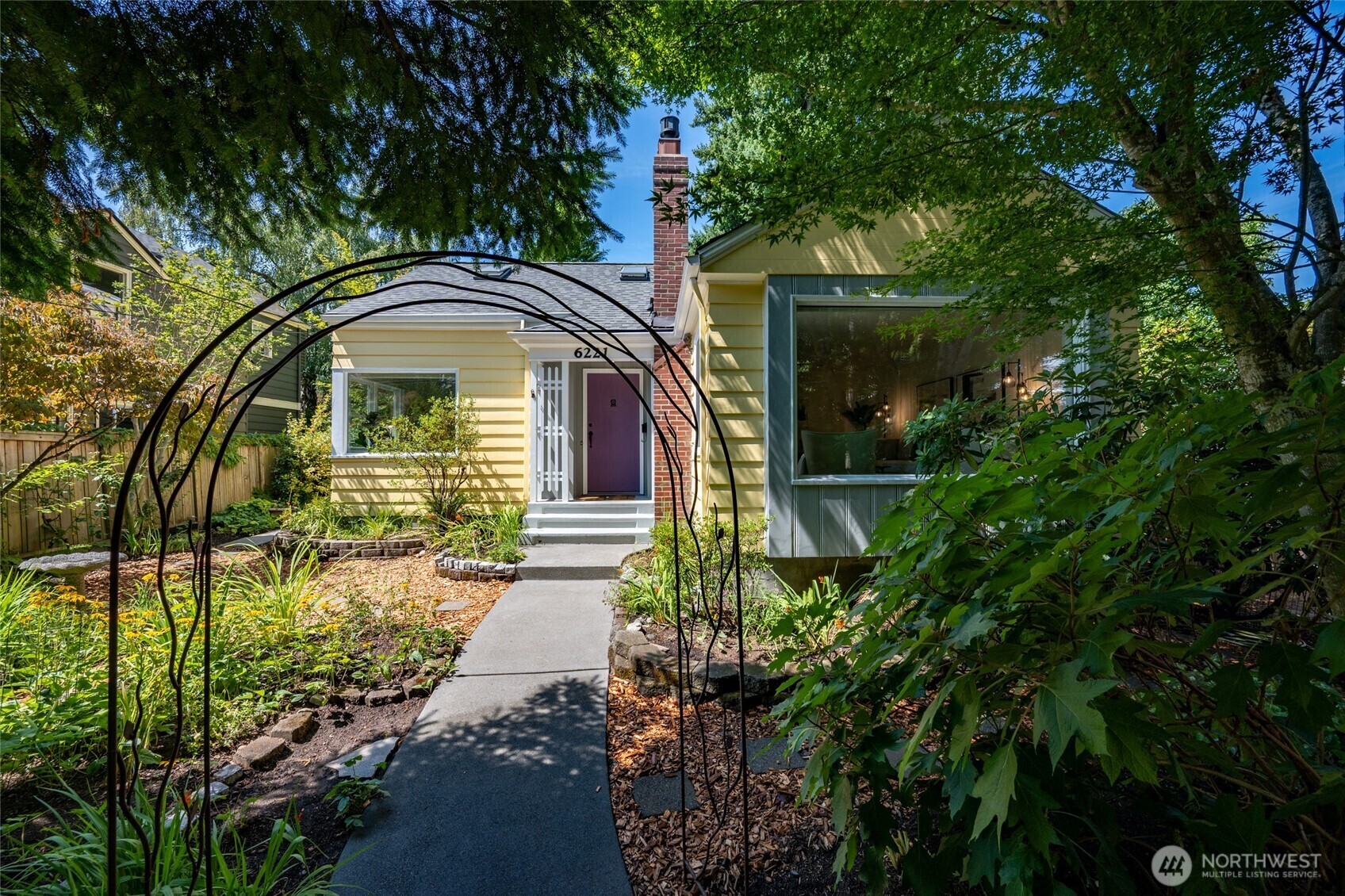 6221  36th Avenue NE  Seattle WA 98115 photo