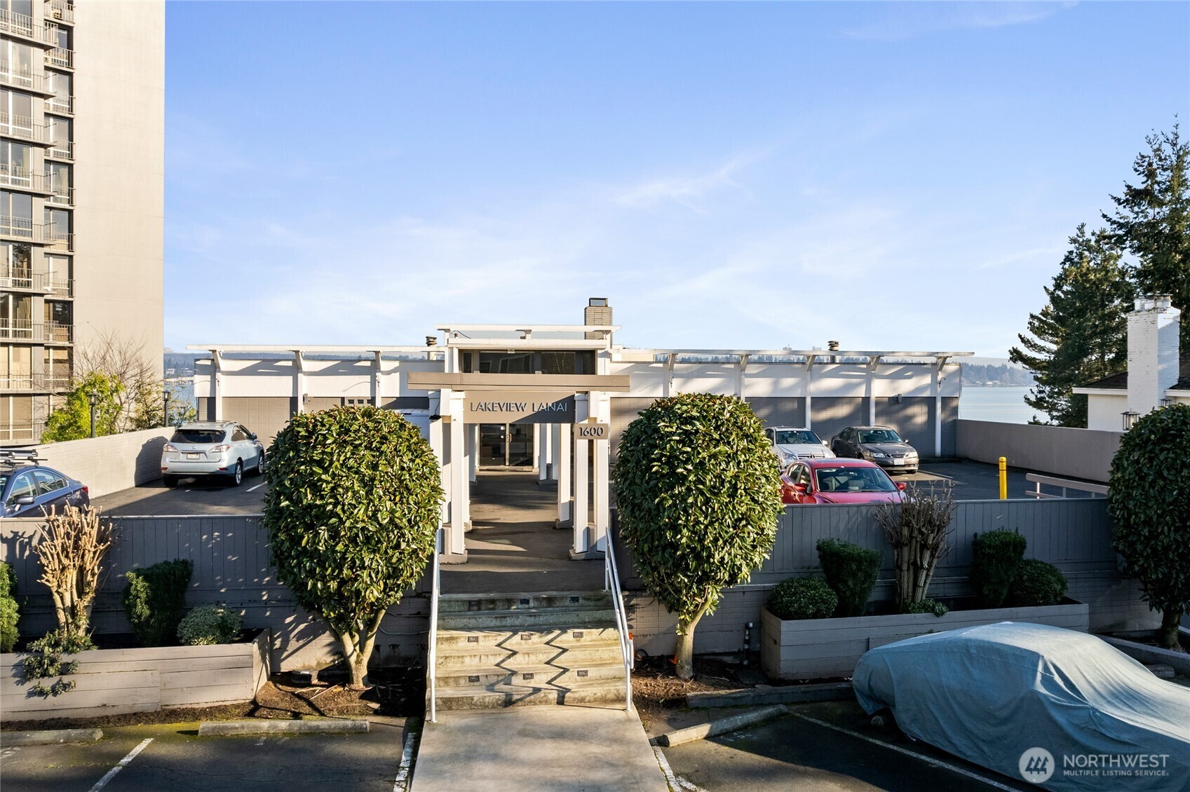 Property Photo: 1600 43rd Avenue E 201 WA 98112