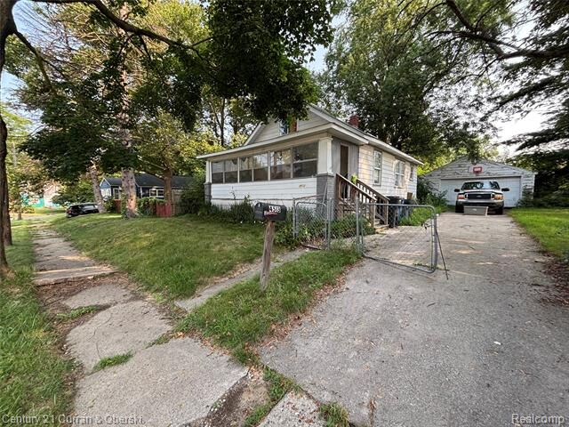 Property Photo: 4513 Keats Street MI 48507