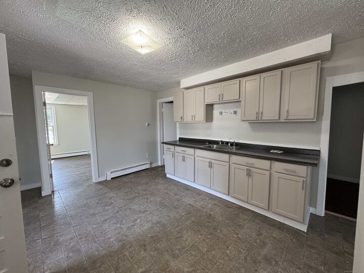 Property Photo: 645 Burnside Avenue 1C CT 06108
