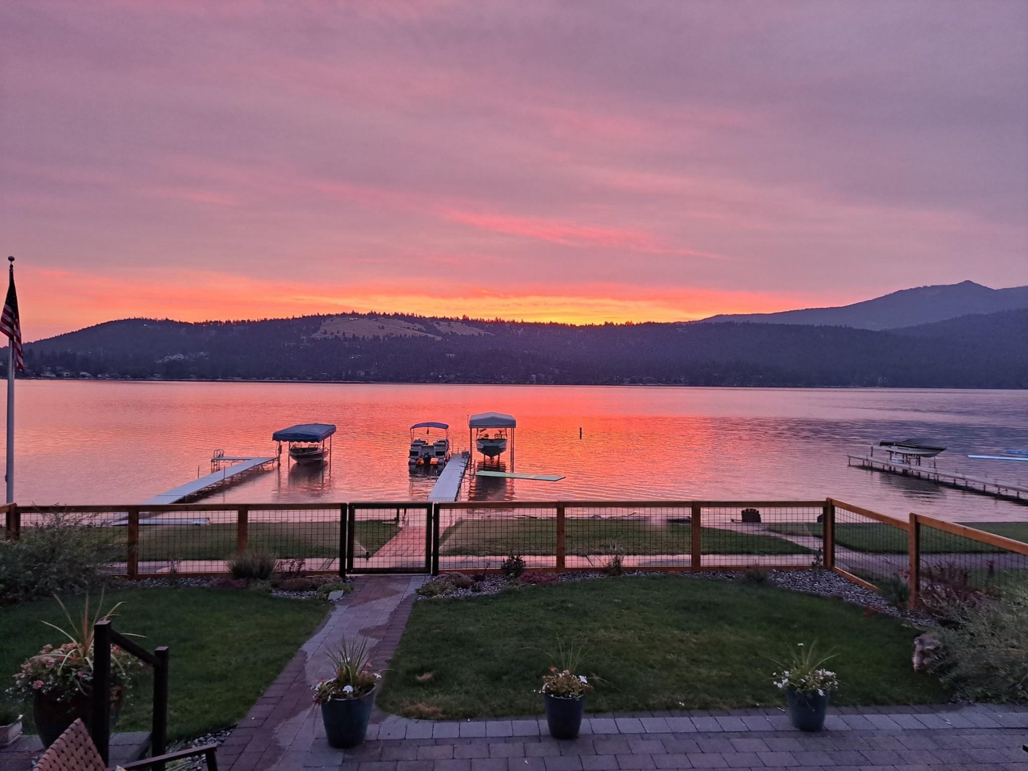 Property Photo:  1401 S Lilac Ln  WA 99019 