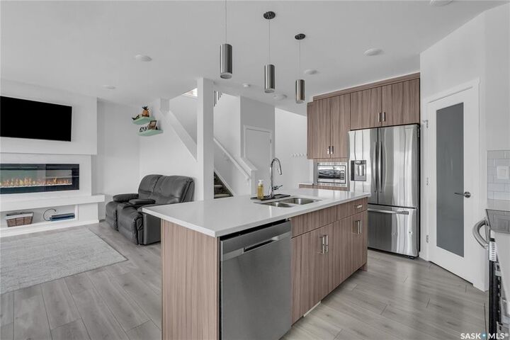 Property Photo: 435 McFaull Crescent SK S7V 0T2