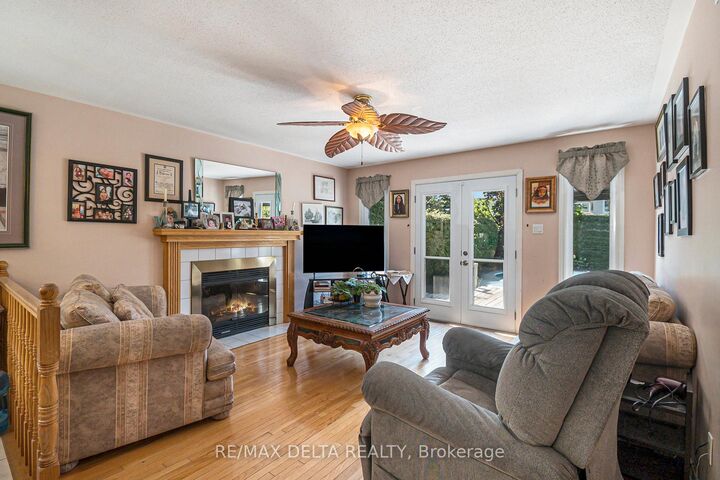 Property Photo:  762 Adencliffe Drive  ON K4A 3E5 