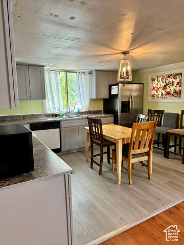 Property Photo: 2658 W 2680 S UT 84119