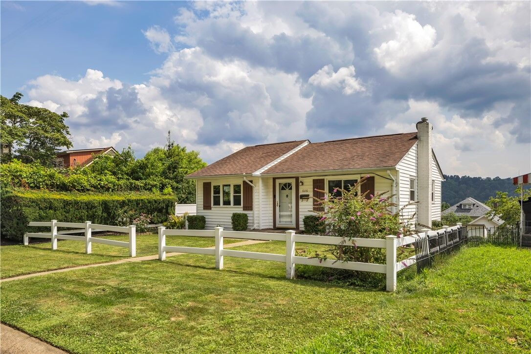 Property Photo: 606 Marion Ave PA 15144