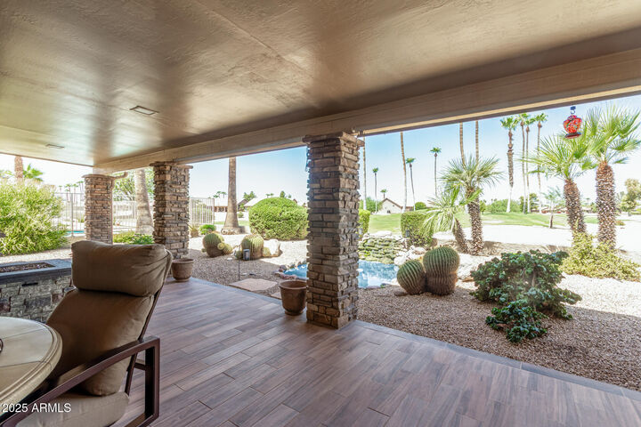 Property Photo: 9262 W Behrend Drive AZ 85382