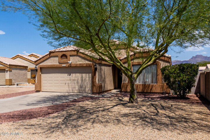 Property Photo:  1919 S Valley Drive  AZ 85120 