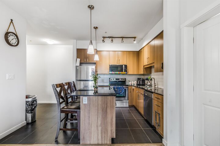 Property Photo:  22290 North Ave Avenue 306  BC V2X 8Z8 