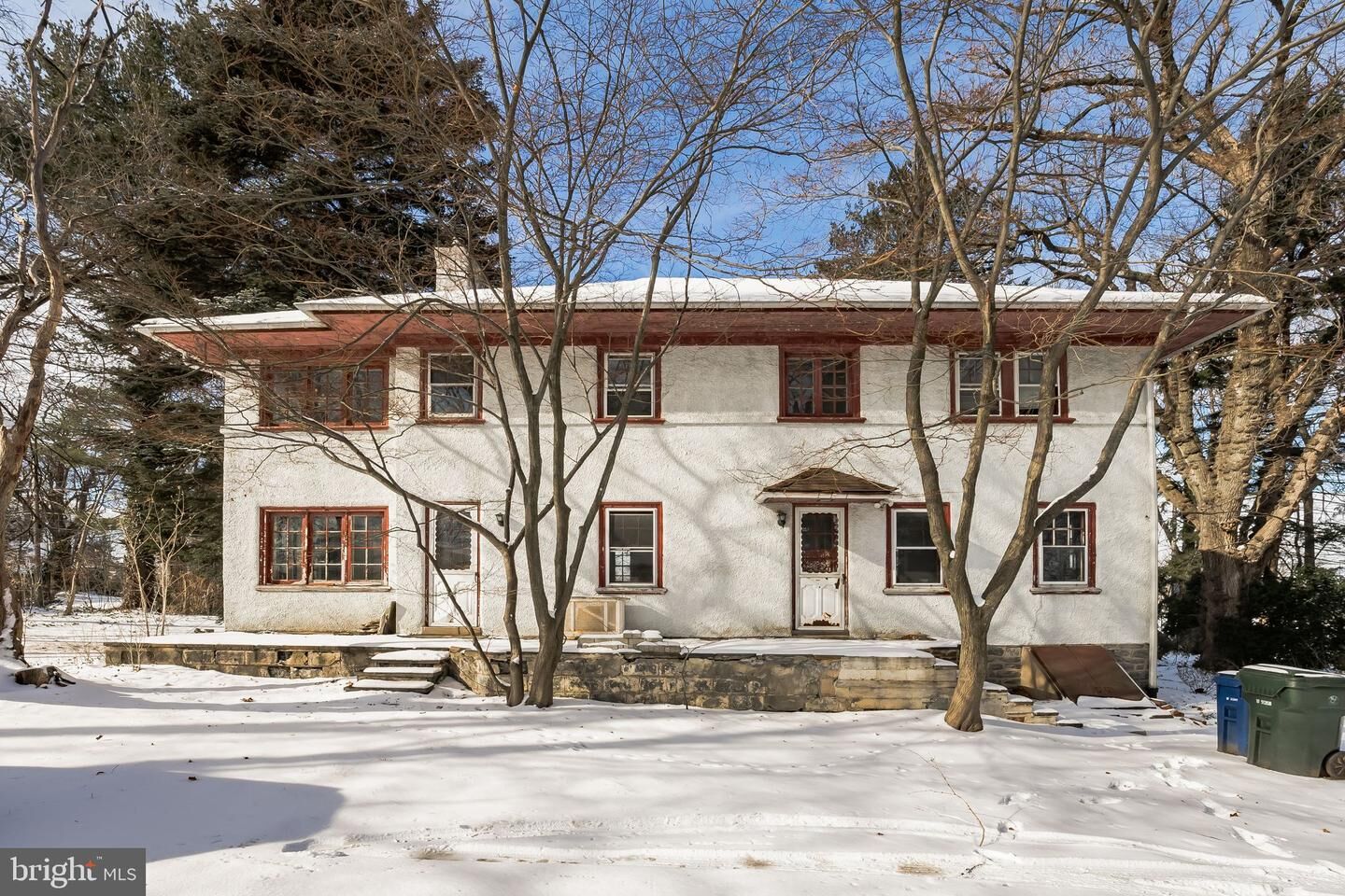 Property Photo: 431 N Hills Avenue PA 19038