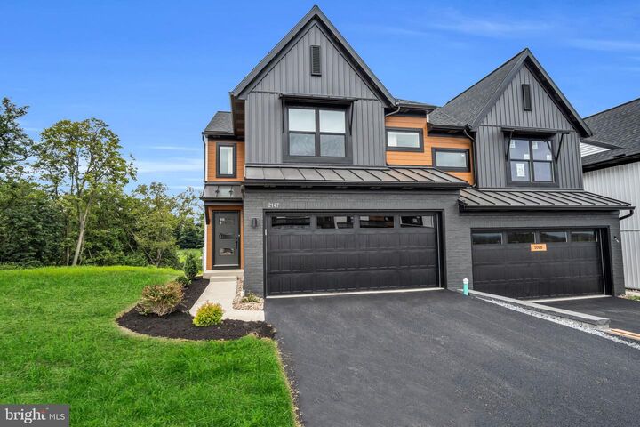 2147 S Autumn Chase Drive 24-04  Mechanicsburg PA 17055 photo
