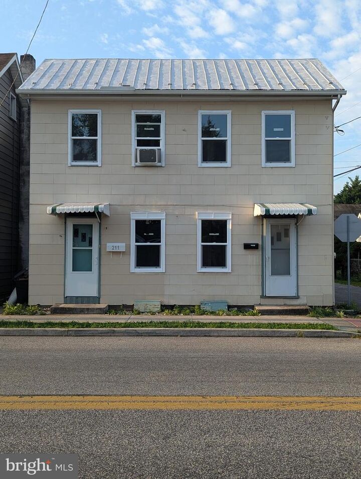Property Photo: 211 &Amp 213 W Simpson Street PA 17055