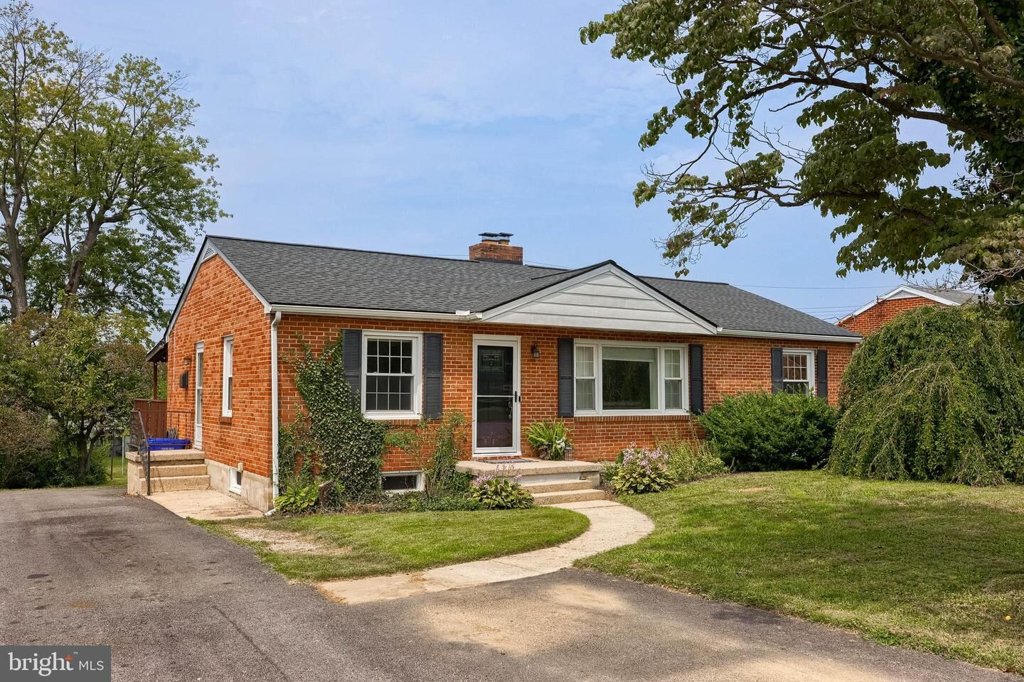 Property Photo: 520 S Vernon Street PA 17402