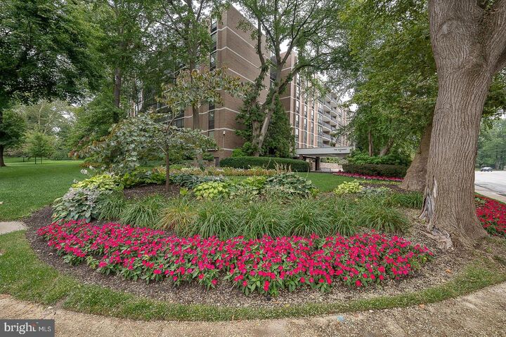 Property Photo: 41 Conshohocken State Road 209 PA 19004