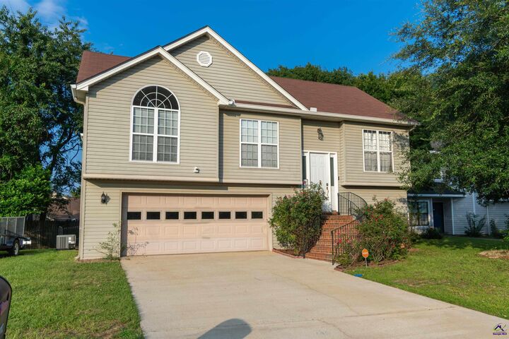 Property Photo: 112 E Pebblebrook GA 31088