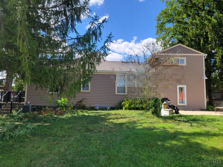 Property Photo: 8012 Euclid Avenue OH 45243