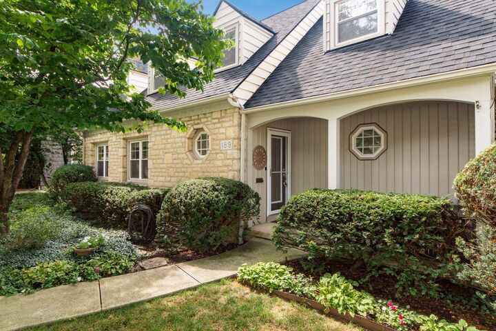 Property Photo: 189 Nottingham Road OH 43214