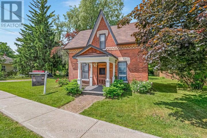 Property Photo:  54 King Street  ON L0G 1M0 