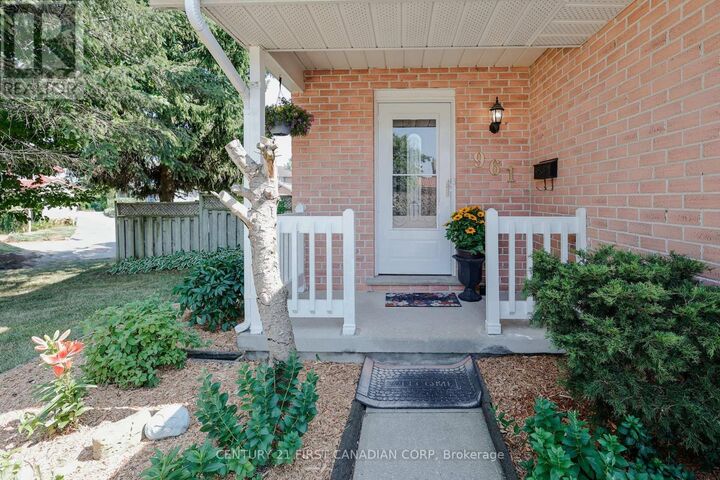 Property Photo: 961 Chippewa Drive ON N5V 4R2
