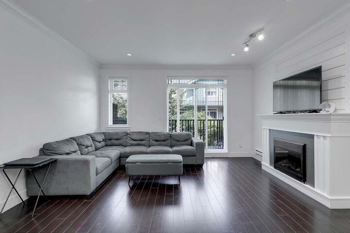 Property Photo: 6383 140 9 BC V3W 0E9