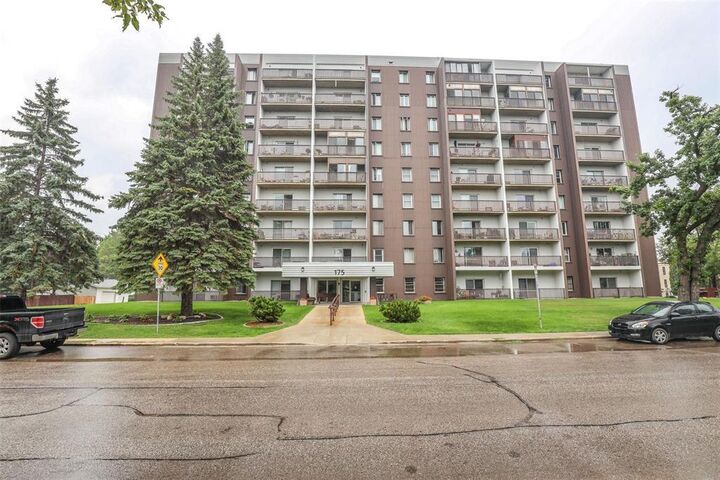 Property Photo:  175 Pulberry Street  MB R2M 3X6 