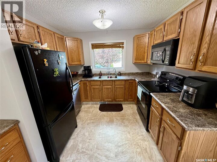 Property Photo: 5843 Kiev Bay SK S4X 4C5