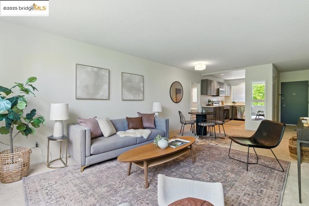 Property Photo:  2601 College Ave 203  CA 94704 