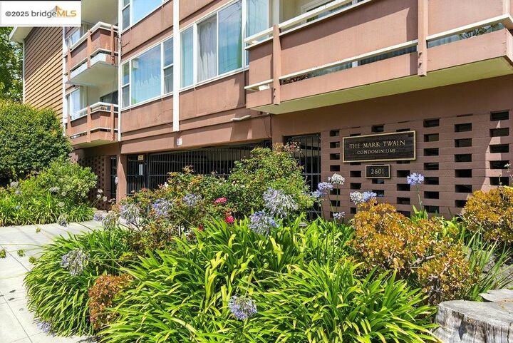 2601 College Ave 203  Berkeley CA 94704 photo