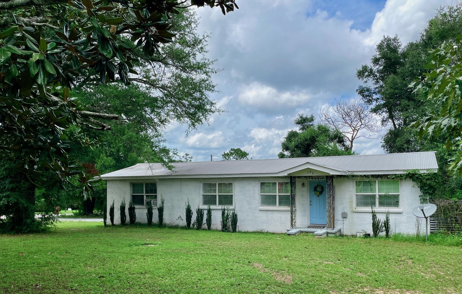 Property Photo:  786 9th Avenue  FL 32536 