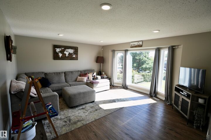 Photo de la propriété: 5214 56A Street AB T0A 3A1