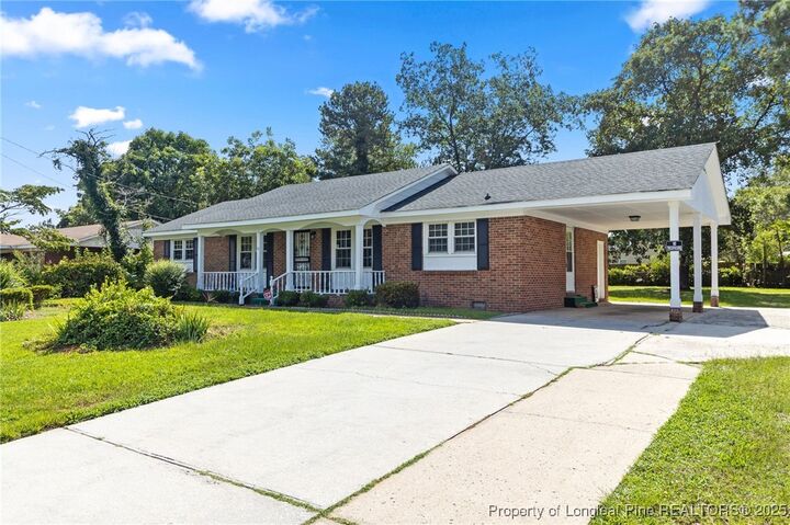 Property Photo:  991 Wayside Road  NC 28314 