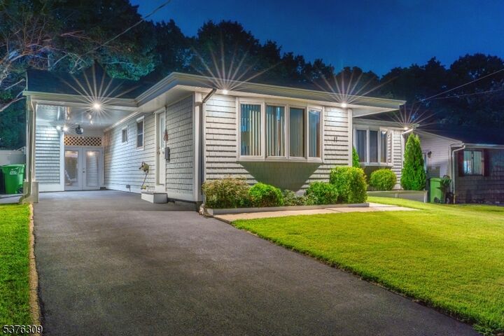 Property Photo: 40 Buttonwood Dr NJ 08859