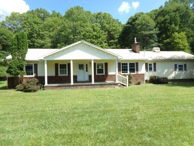 354 Clay St  Rupert WV 25984 photo