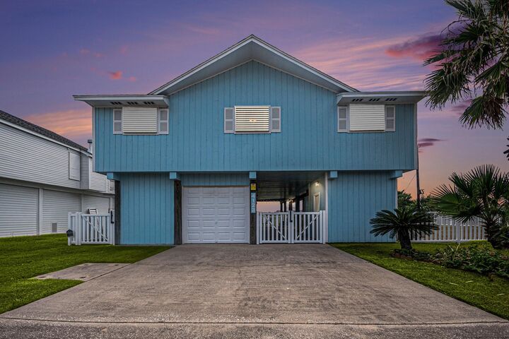 Property Photo:  4123 Isla Del Sol  TX 77554