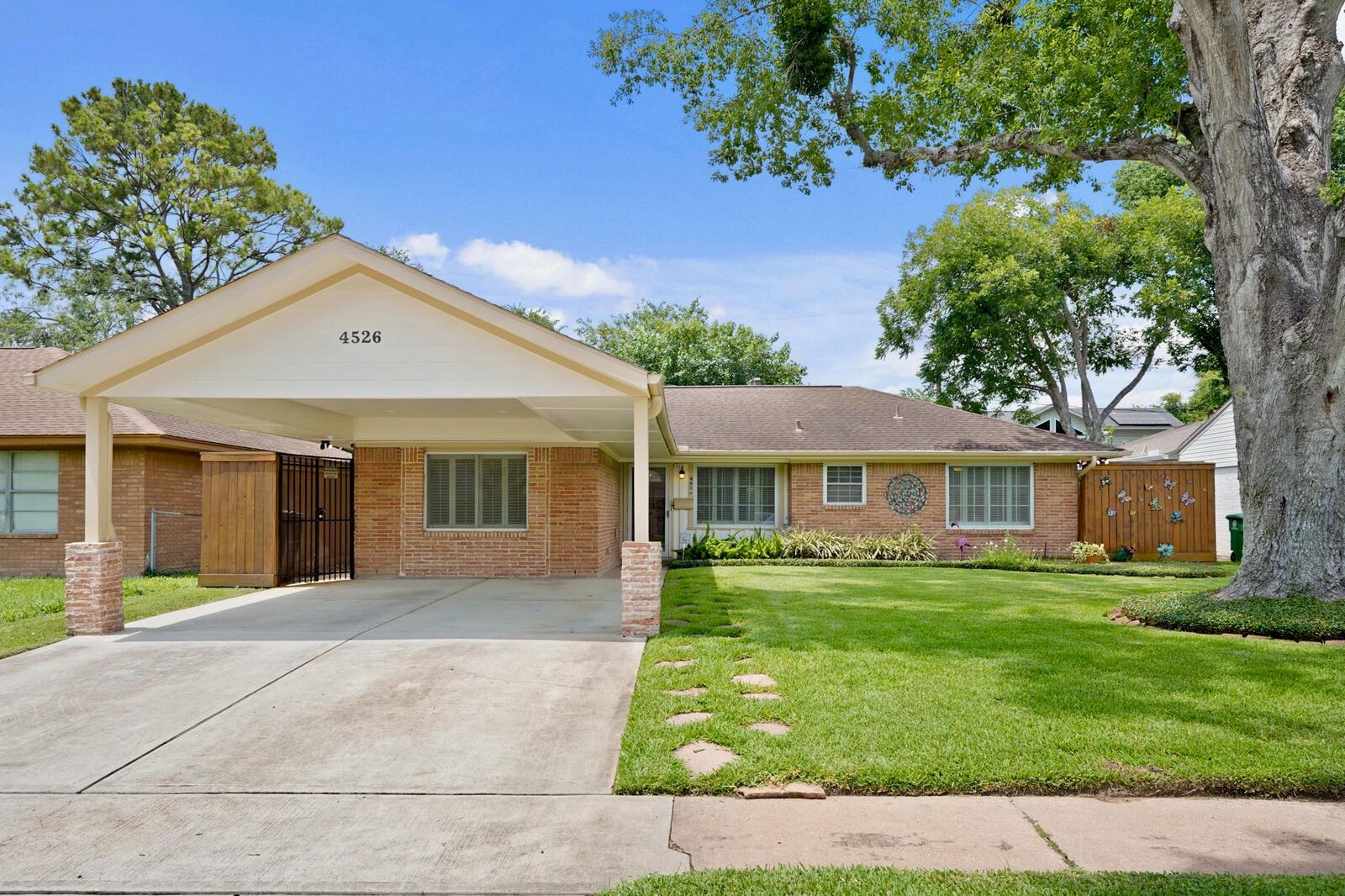 Property Photo:  4526 Benning Drive  TX 77035 