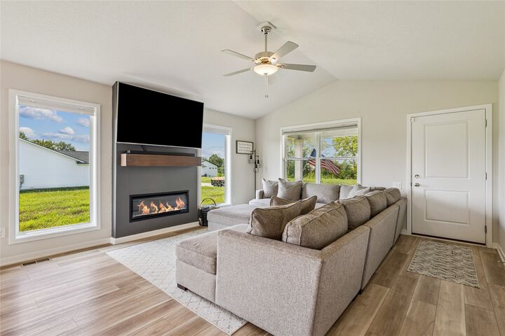 Property Photo:  3241 Brook Landing Court  IA 50317 