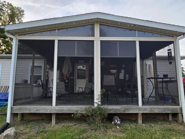 Property Photo:  8013 E 250 S  IN 46562 