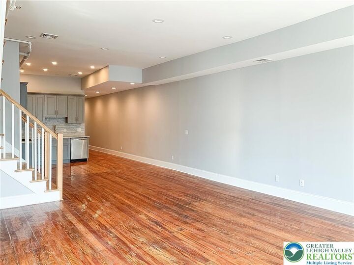 Property Photo:  321 Northampton Street 6  PA 18042 