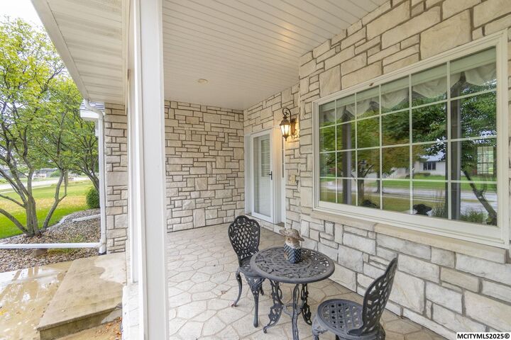 Property Photo: 125 Pebble Creek Dr IA 50401