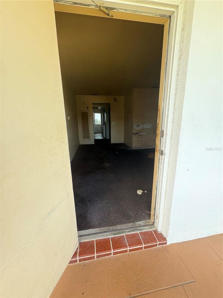 Property Photo: 6015 19th St N 304 FL 33714