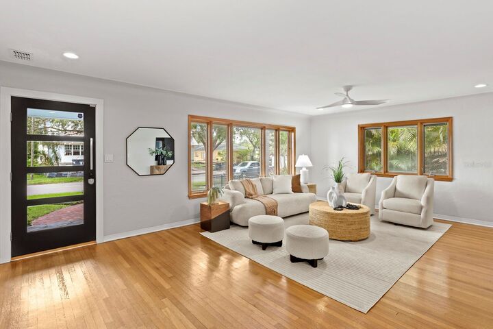 Property Photo:  436 21st Avenue NE  FL 33704 