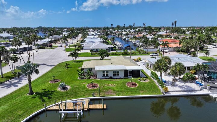 Property Photo: 9207 Bimini Drive FL 34210