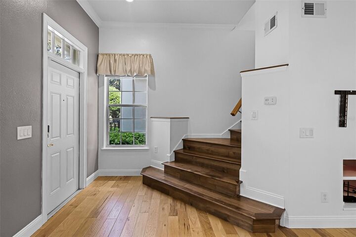Property Photo:  625 Mulberry Avenue  FL 34747 