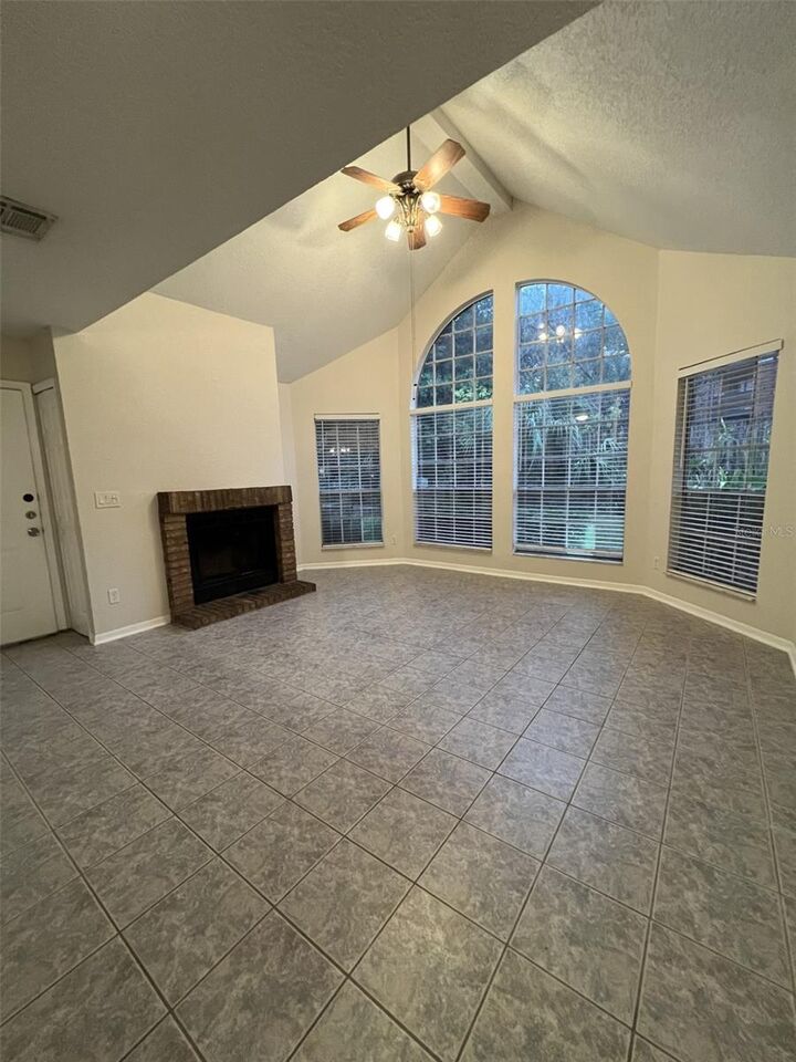 Property Photo: 605 Youngstown Parkway 39 FL 32714